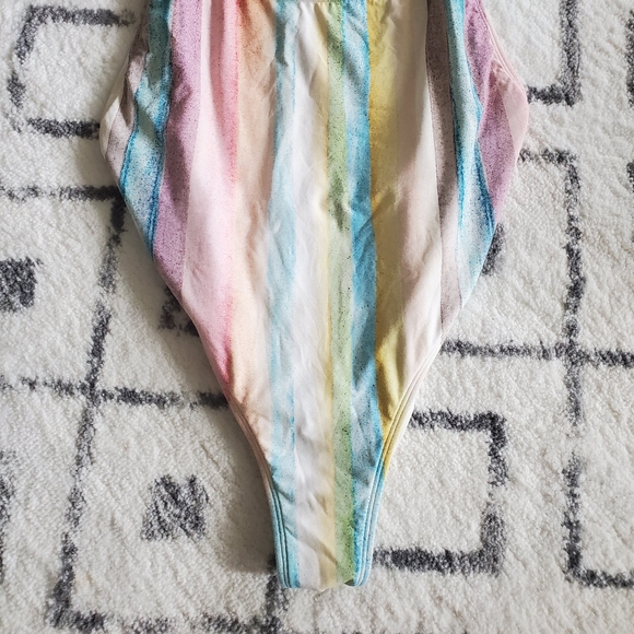 SOLDBillabong Pastel rainbow 🌈  onepiece bathsuit - Picture 7 of 8